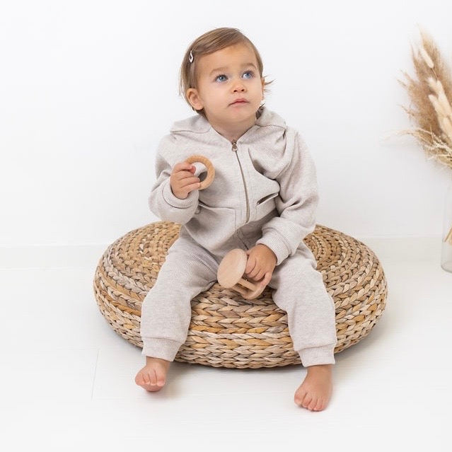 Dolgo nosljiva jopica z medo ušeski (več barv)