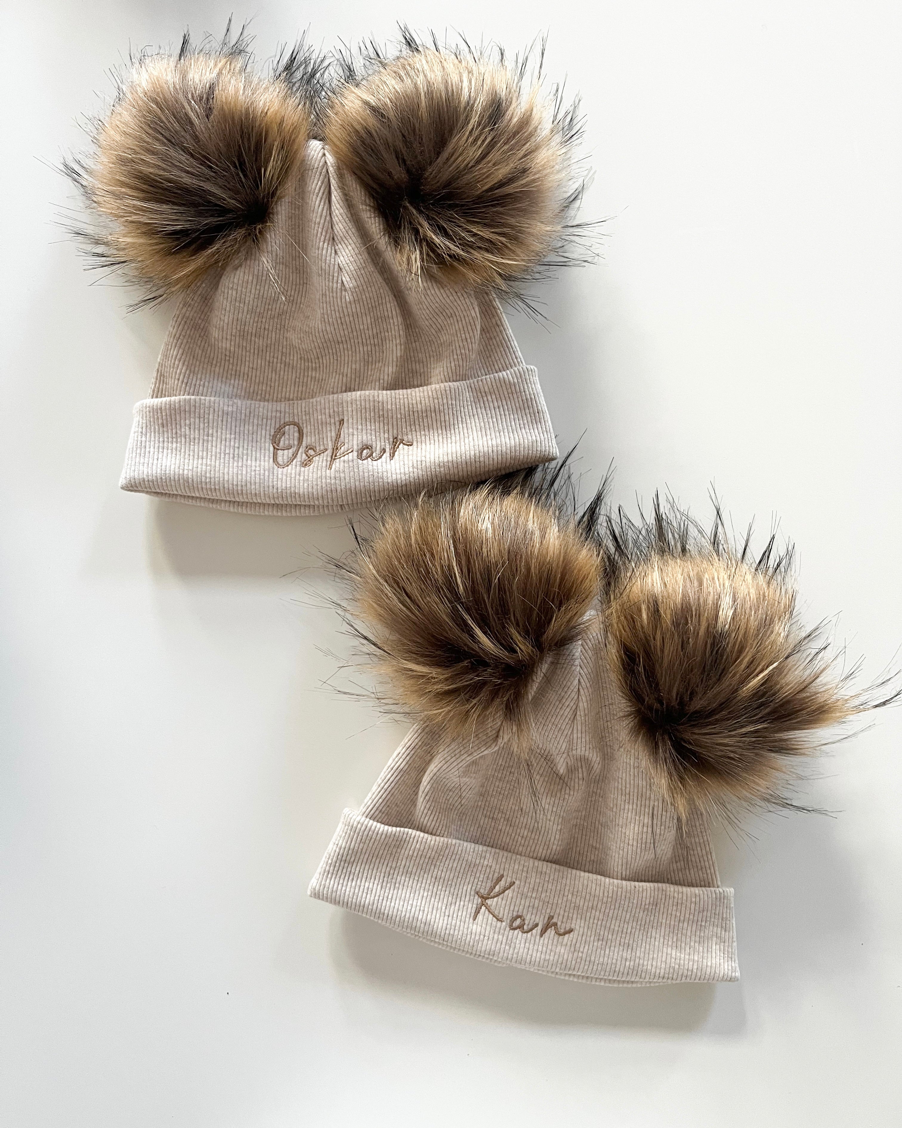 Otroška kapa z 2 cofkoma - več barv