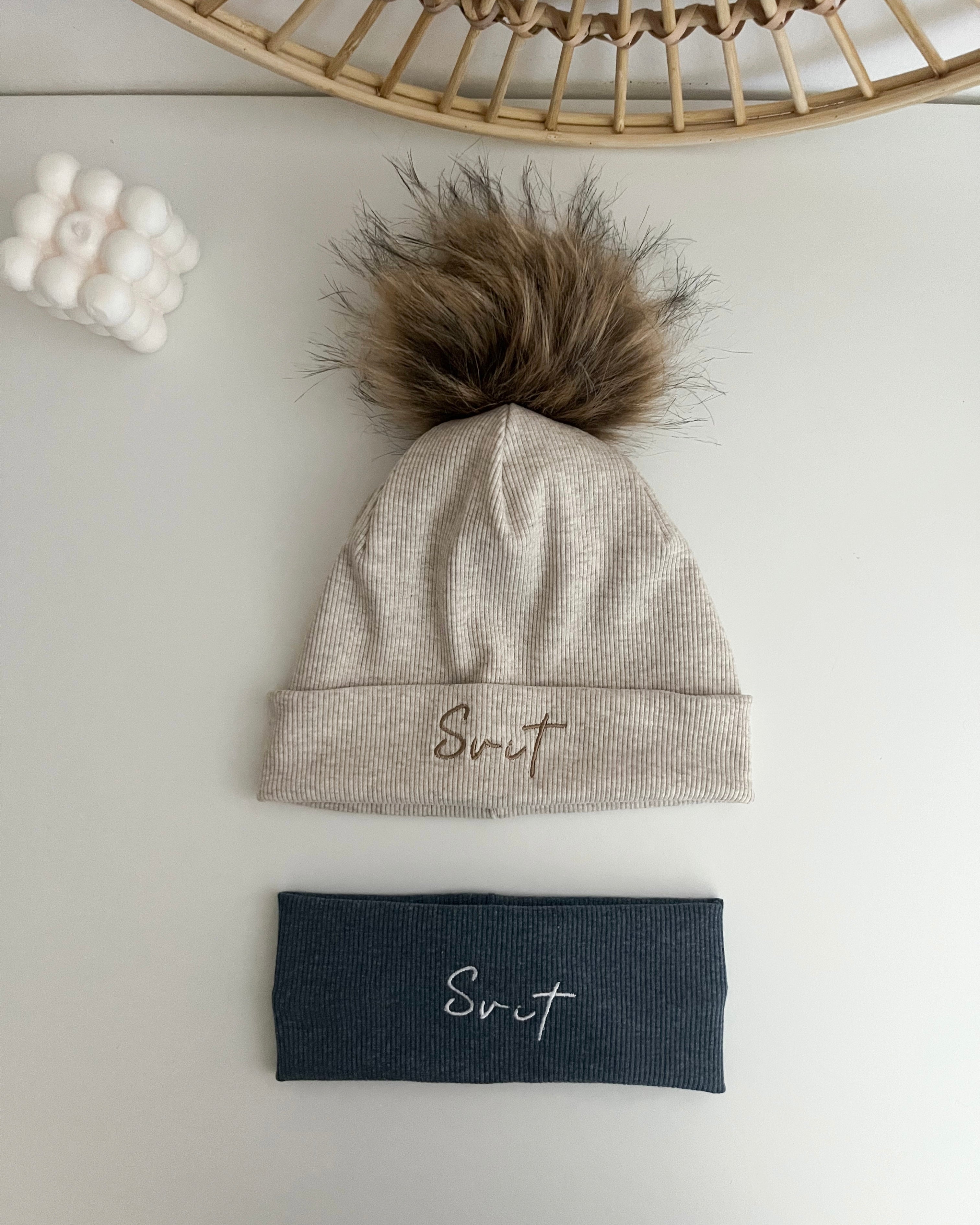 Otroška kapa s cofom - melange beige/navy