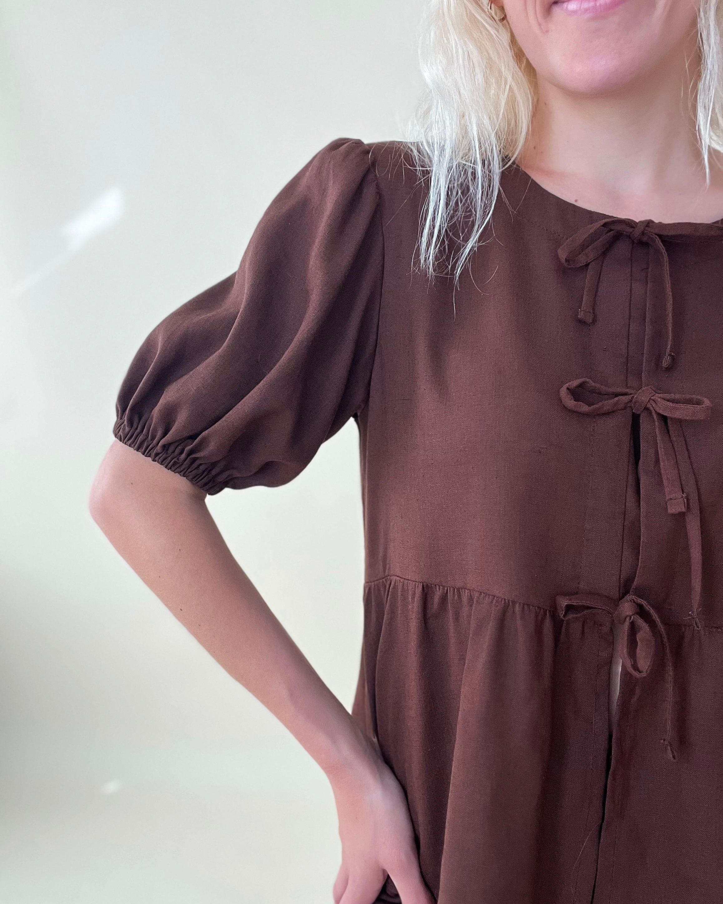 Softly me - viskoza & lan top s pentljicami (chocolate)