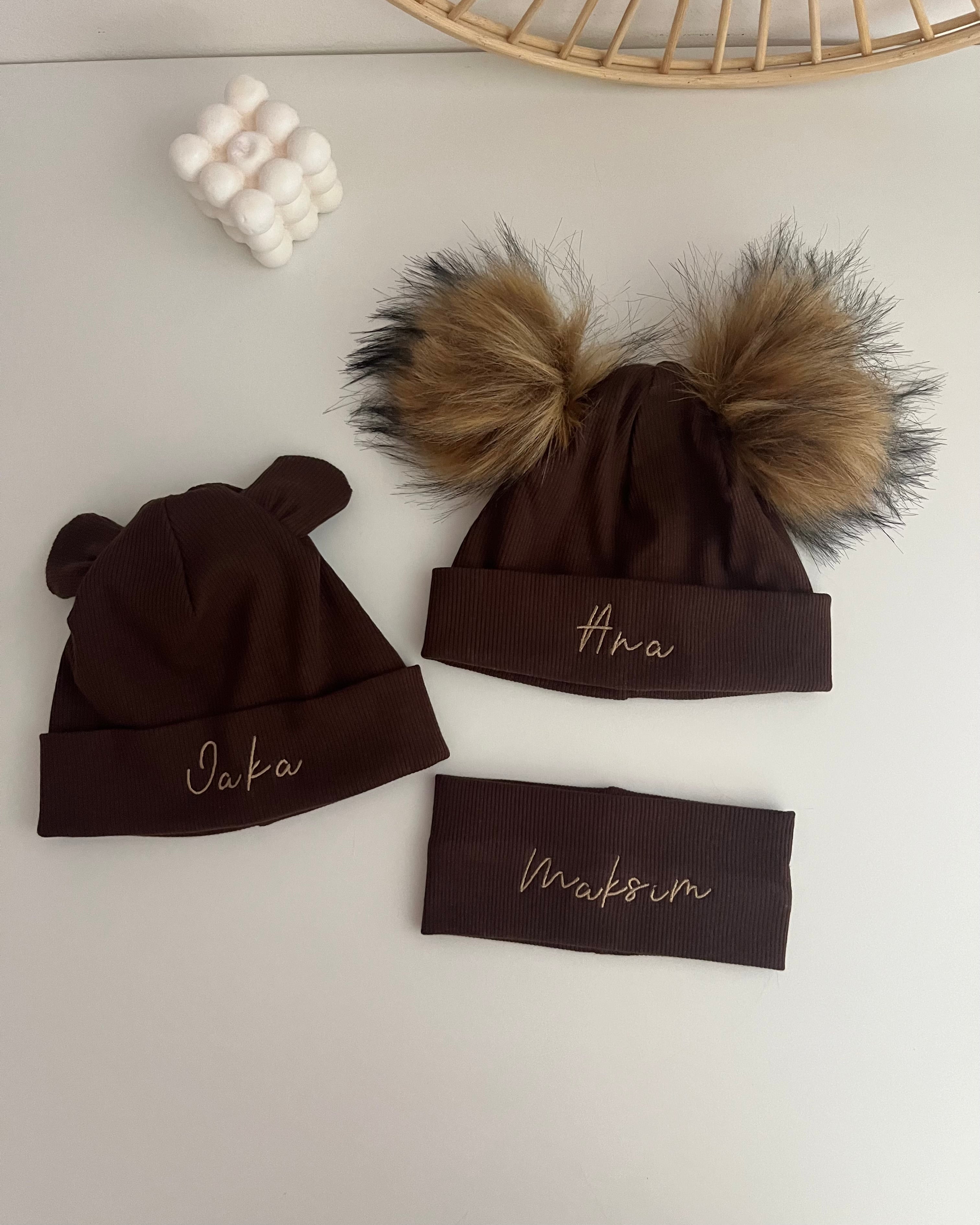 Otroška kapa s cofkoma - choco