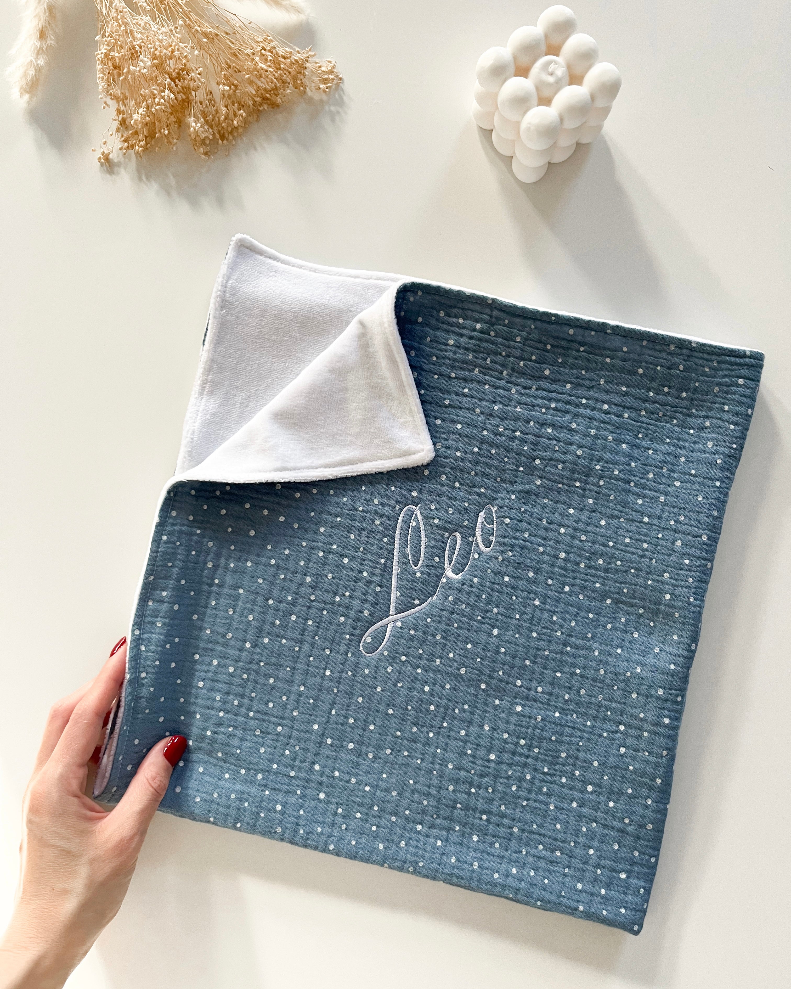 Soft muslin / pliš odeja - (modra s pikicami)