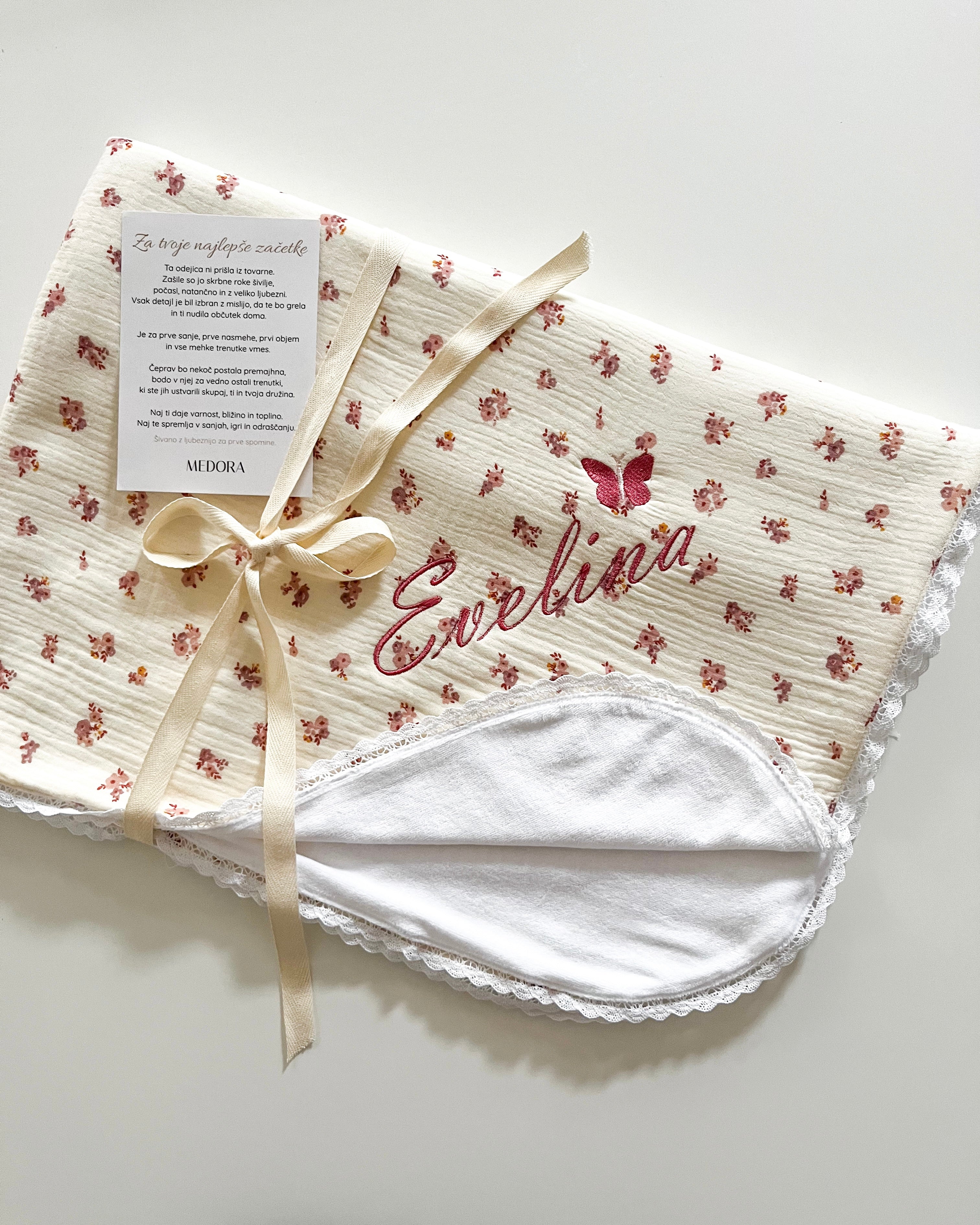 Roses odeja s čipko