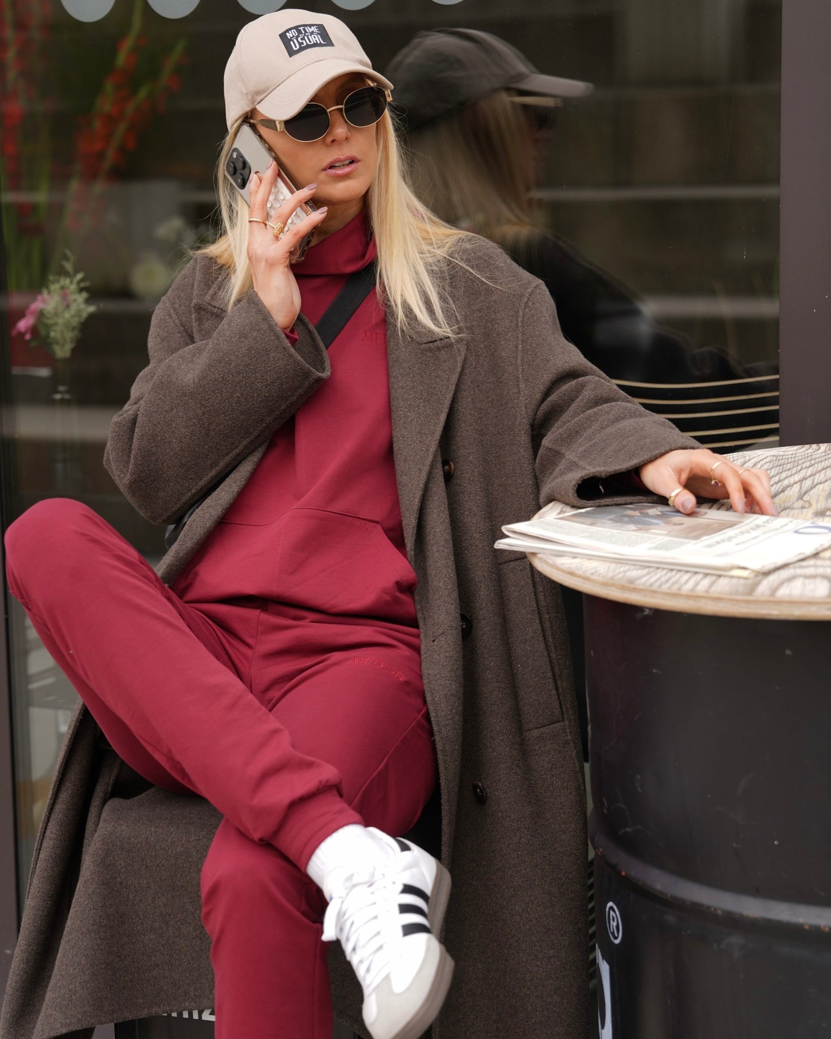 BURGUNDY ženske hlače