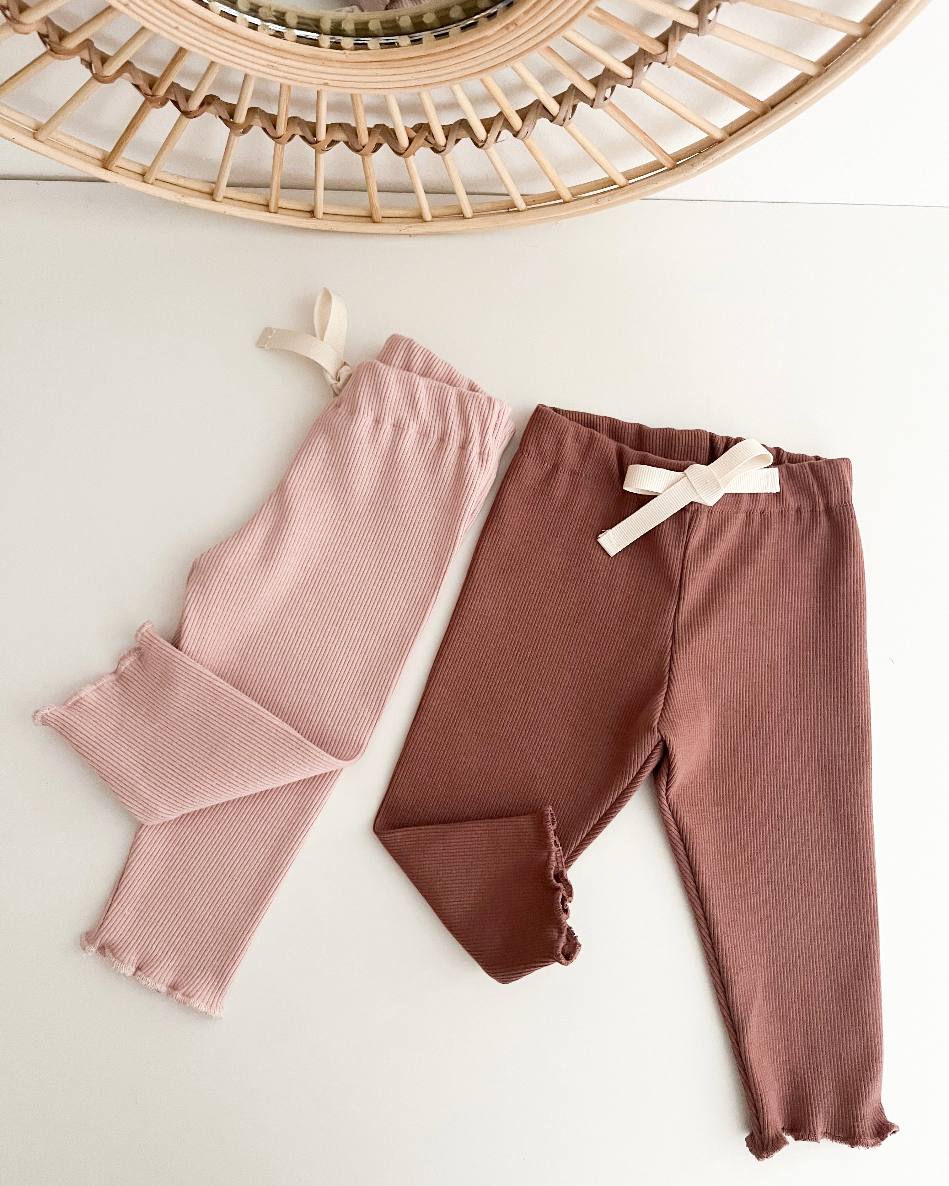 Girly rebraste pajkice