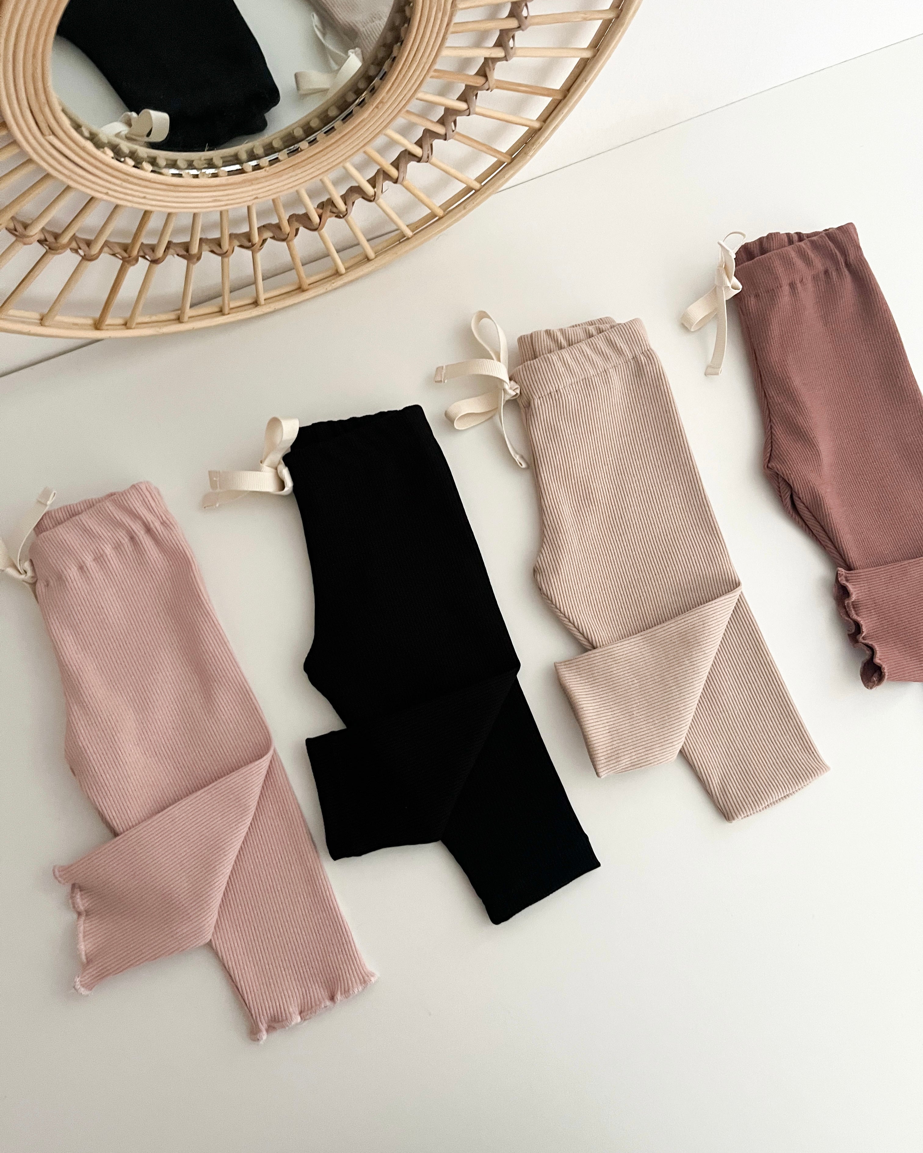 Rebraste pajkice (več barv)