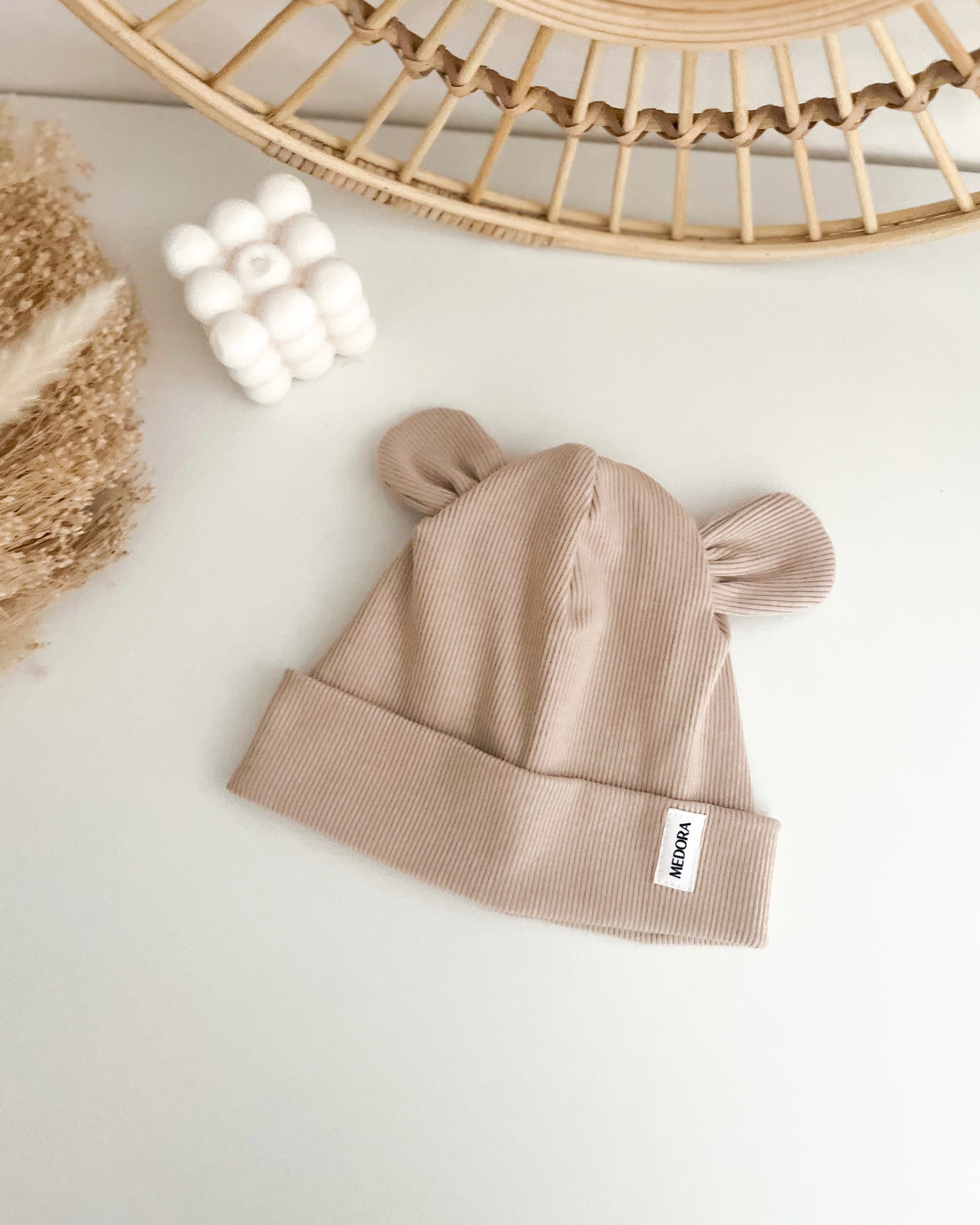 Otroška kapa z MEDO ušeski - več barv