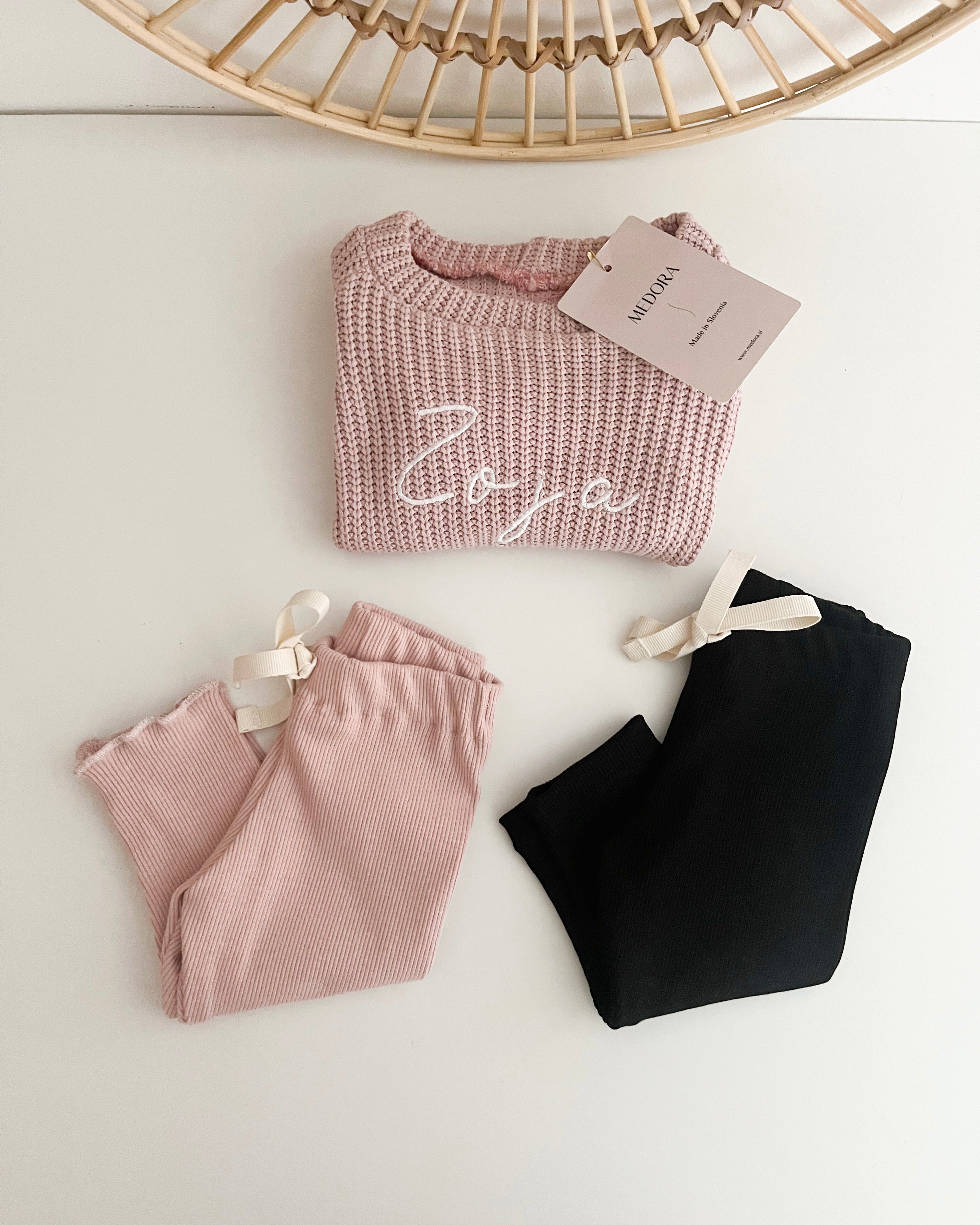 Girly rebraste pajkice