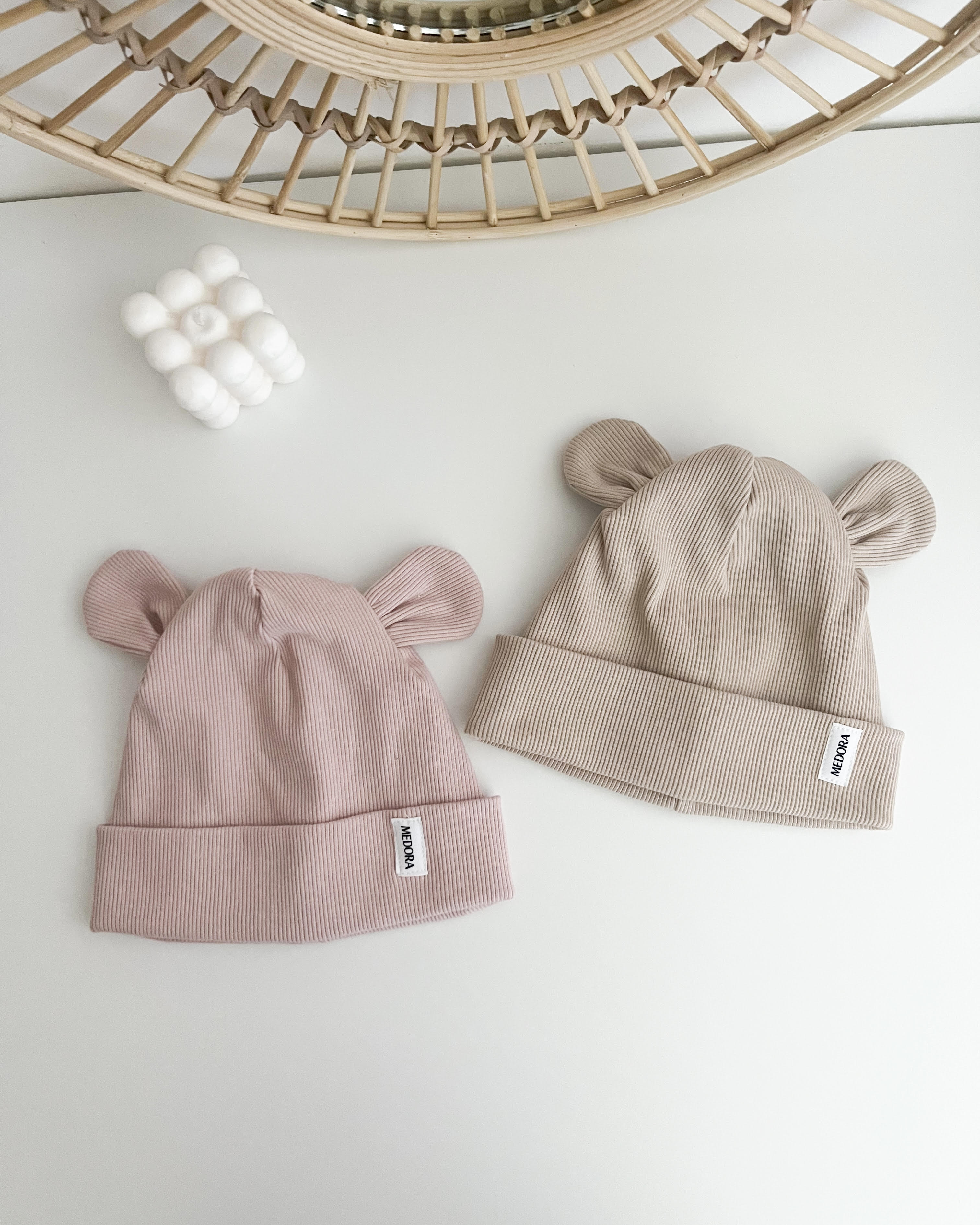 Otroška kapa z MEDO ušeski - več barv