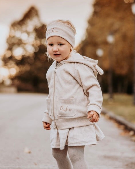 Dolgo nosljiva jopica z medo ušeski (več barv)