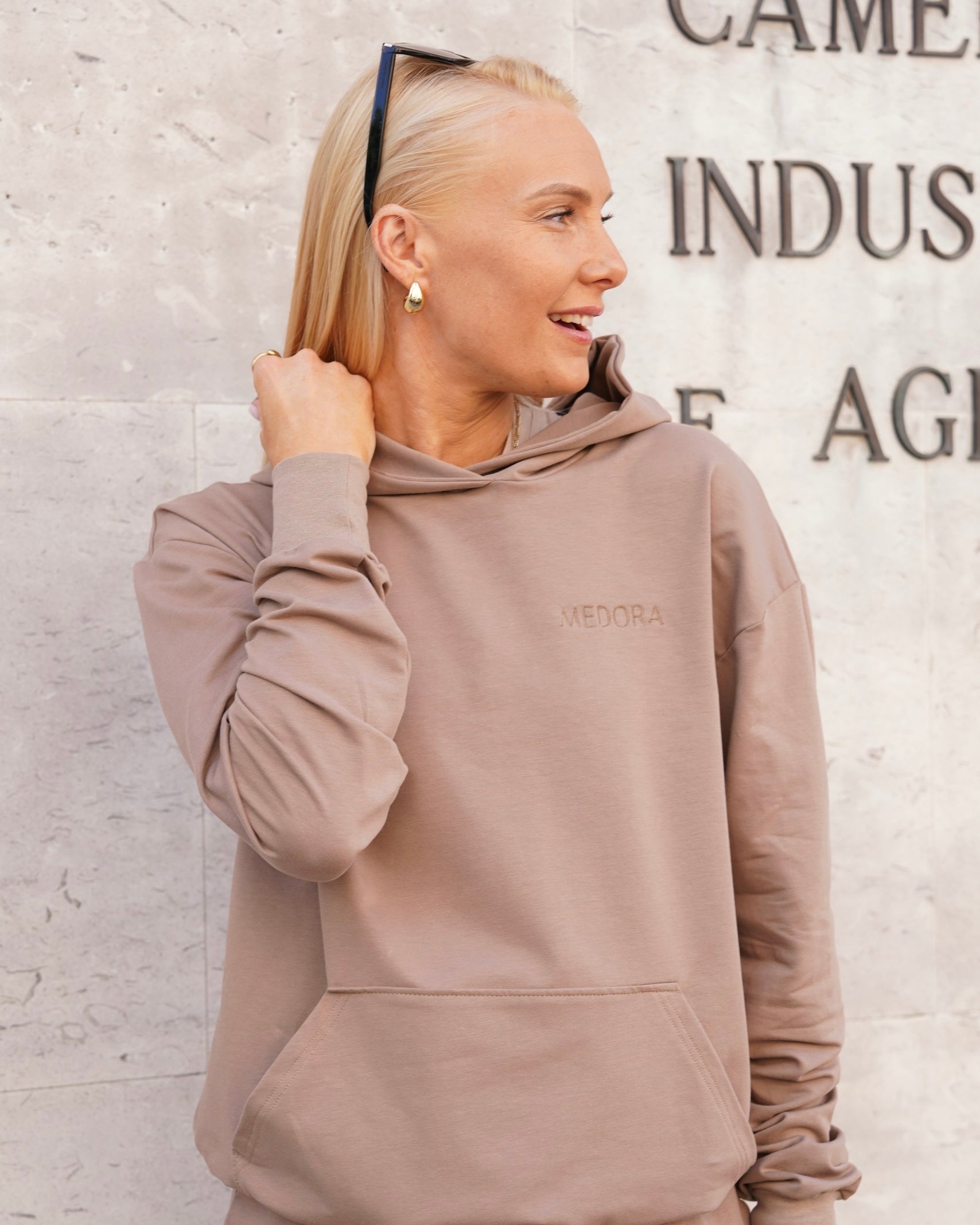 TAUPE ženski hoodie iz organskega bombaža
