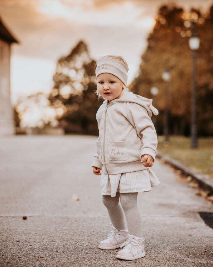 Dolgo nosljiva jopica z medo ušeski (več barv)