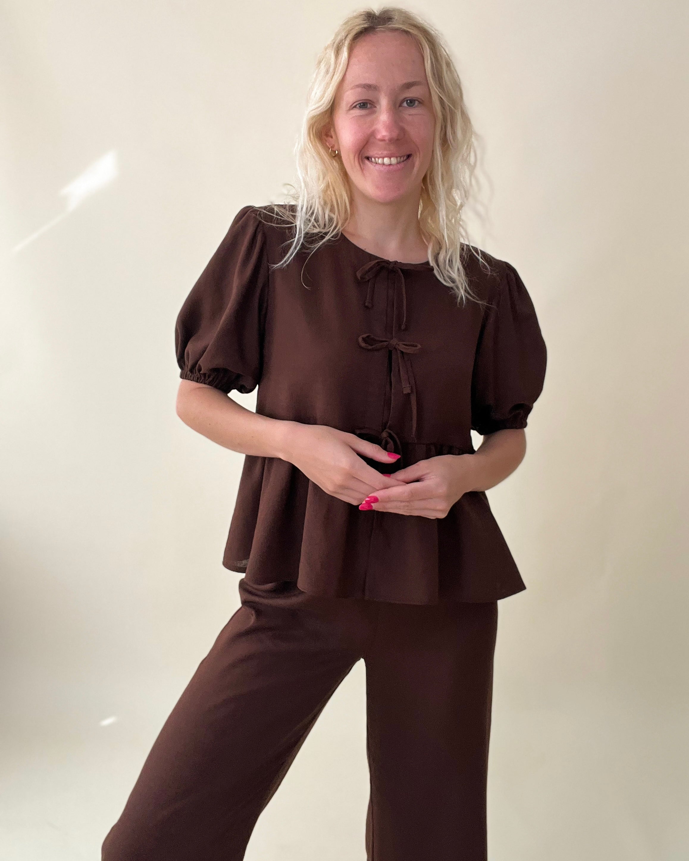 Softly me - viskoza & lan top s pentljicami (chocolate)