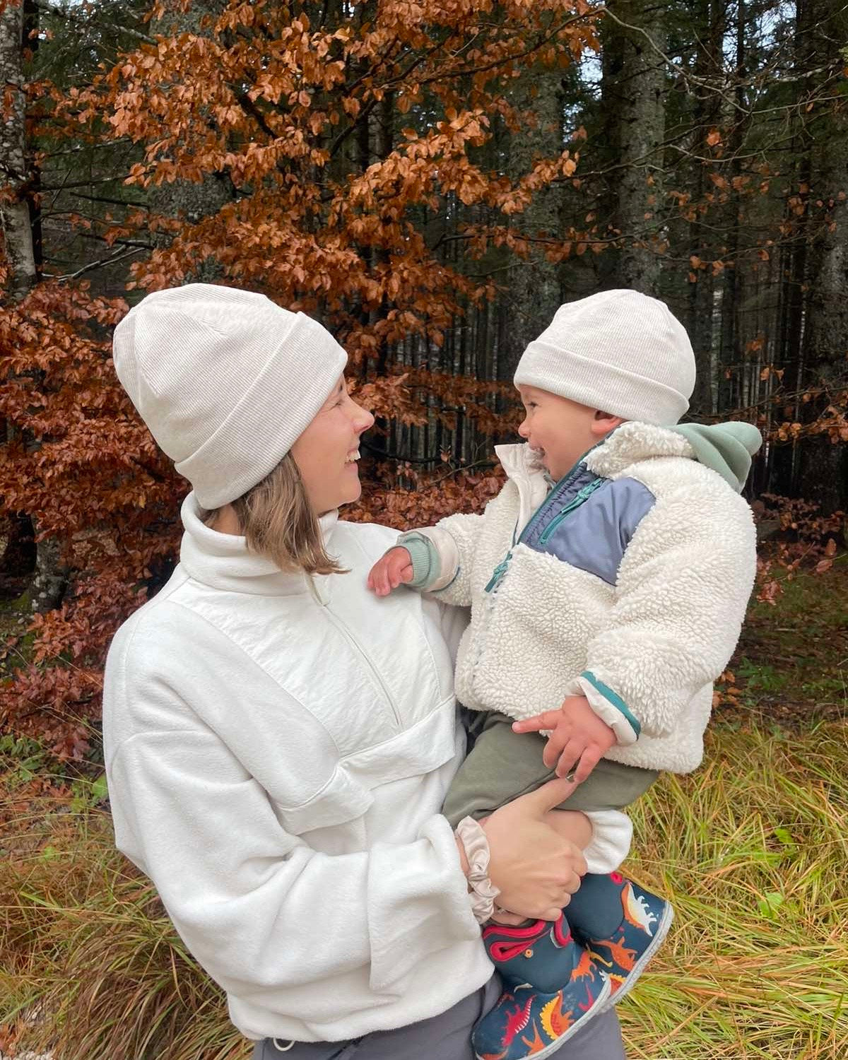 Odrasla beanie kapa - več barv