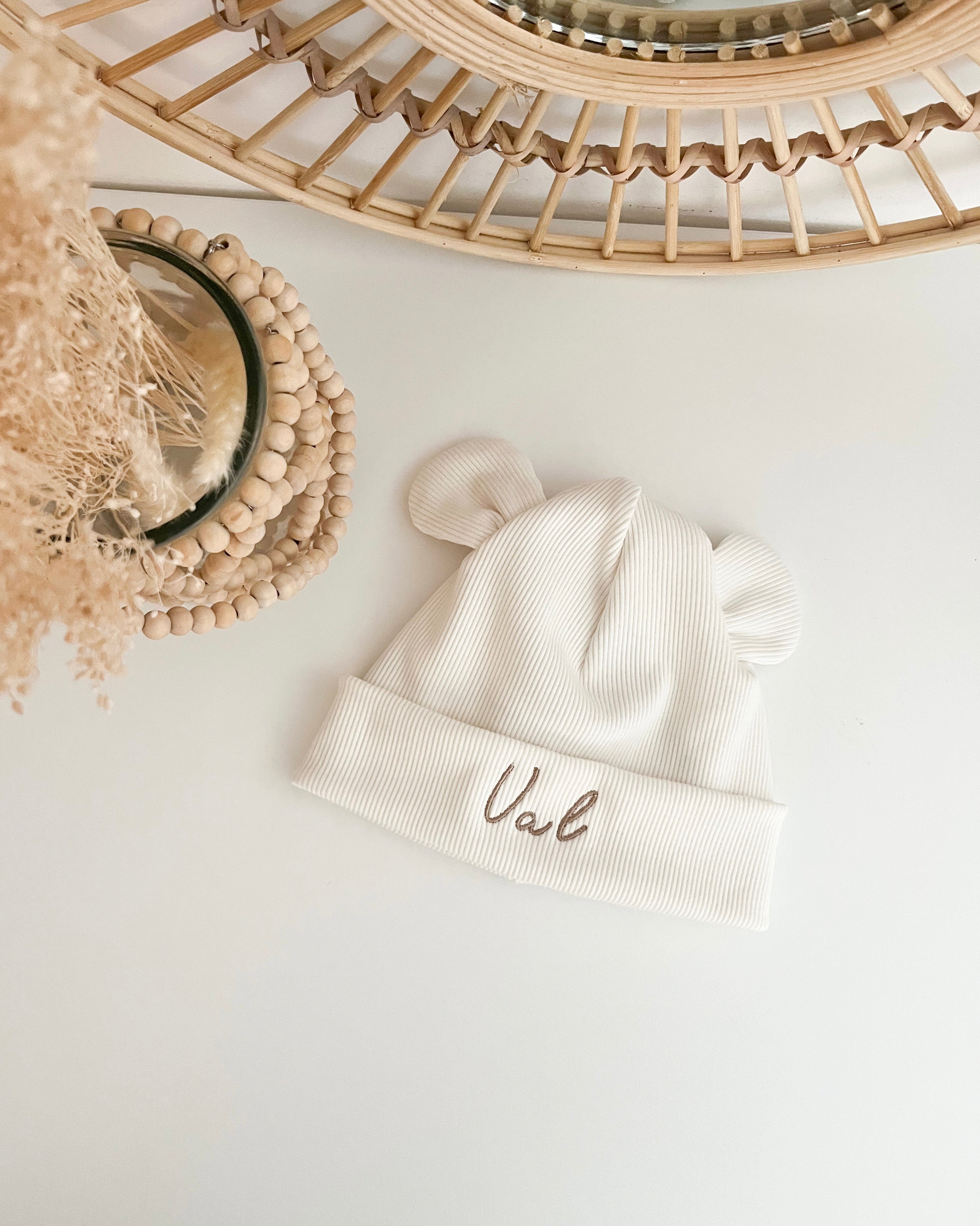 Otroška kapa z MEDO ušeski - več barv