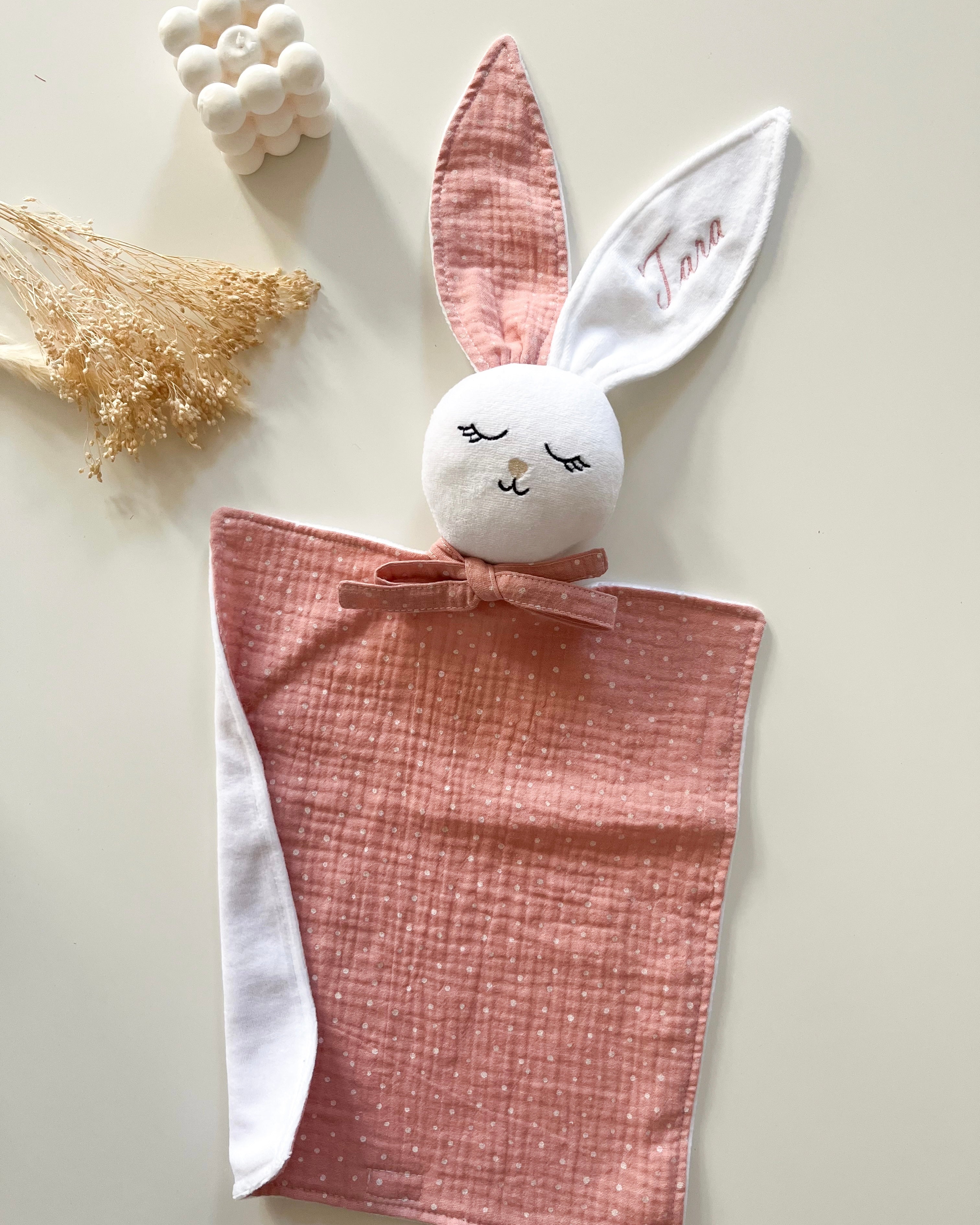 Moja prva ninica - roza s pikicami