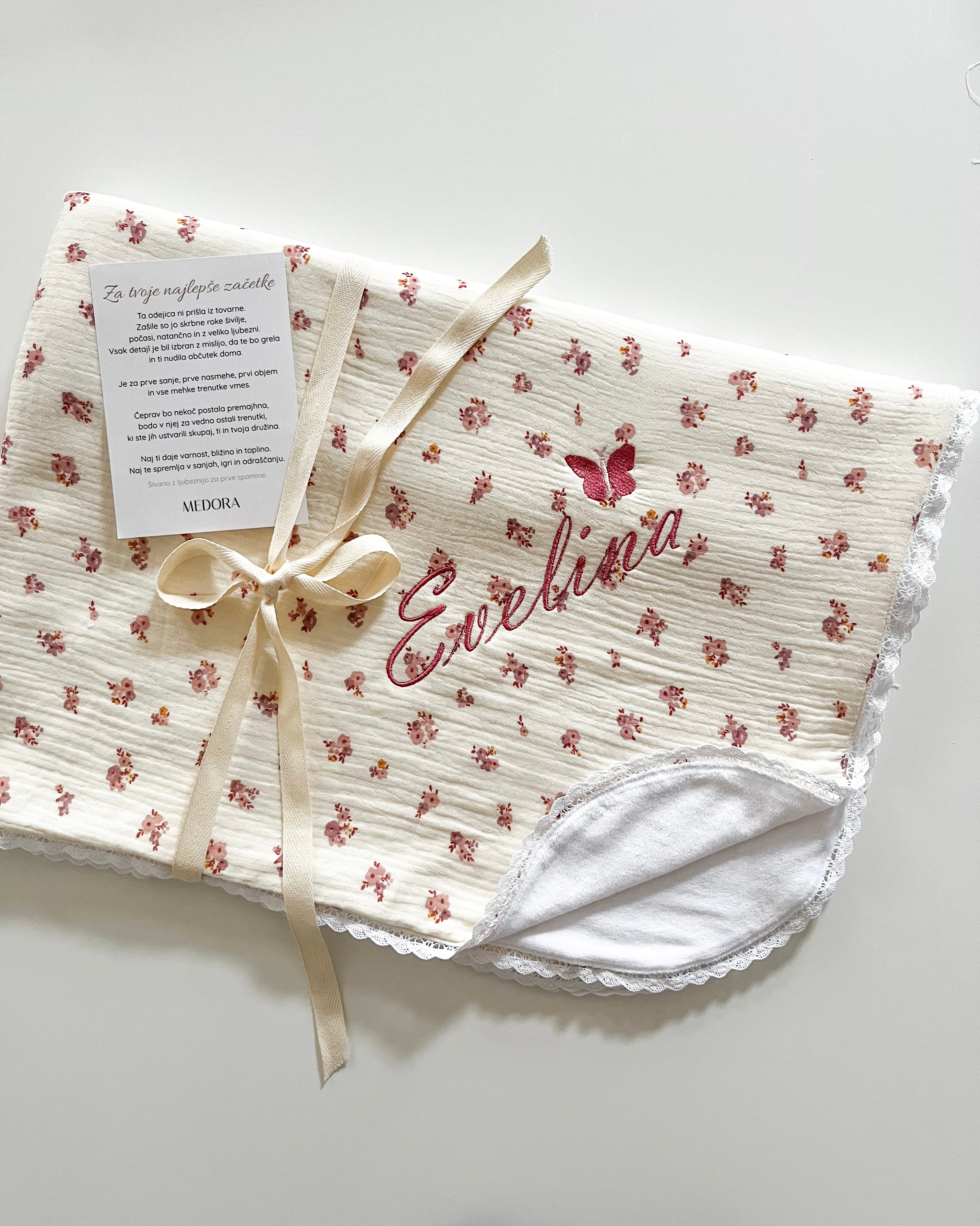 Roses odeja s čipko