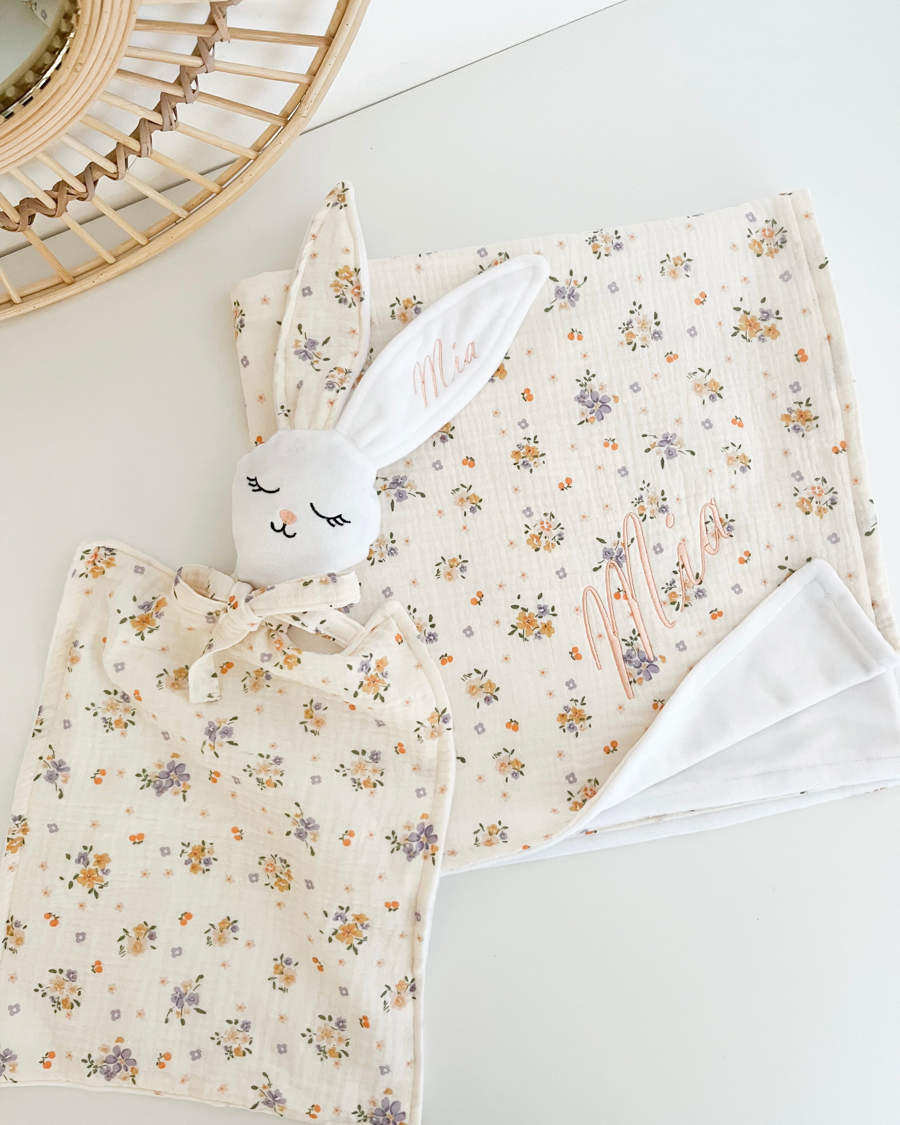 Darilni set MAXI - Prvi objem (Flowers)