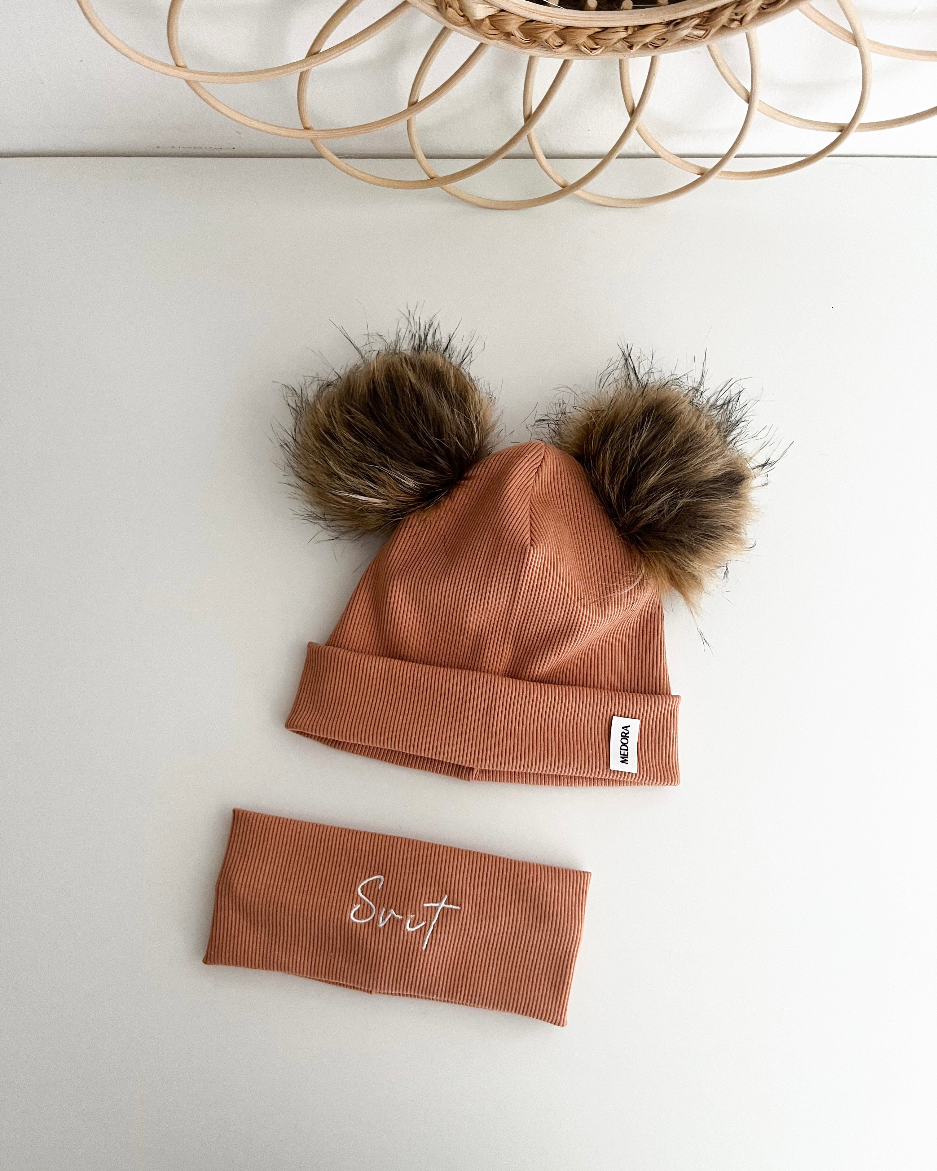 Kapa s cofkoma - camel